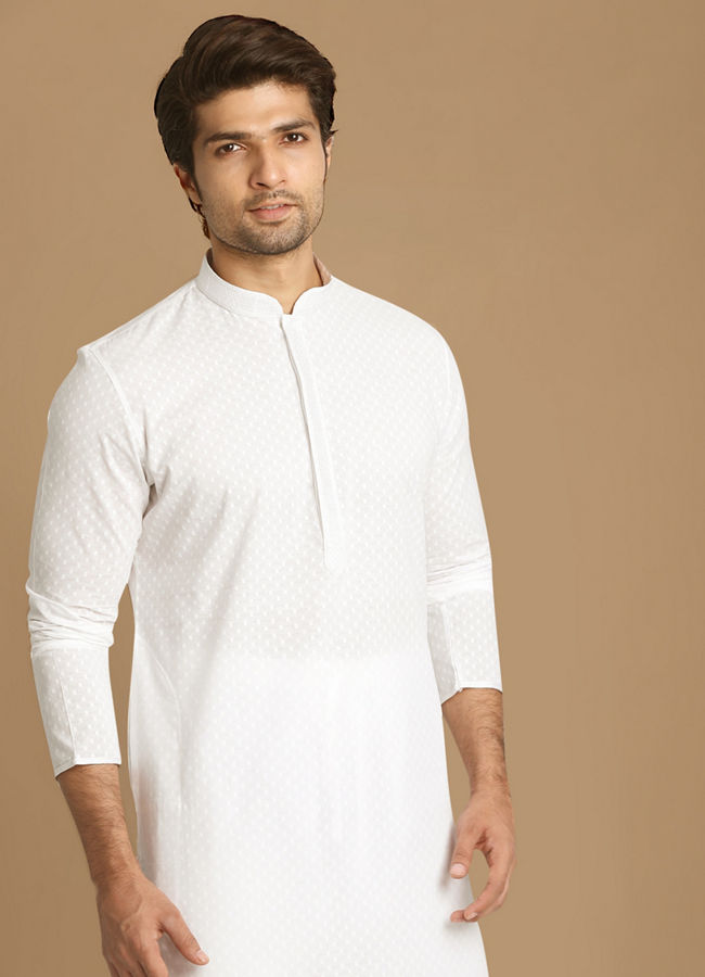 alt message - Manyavar Men Classic White Kurta Set image number 0